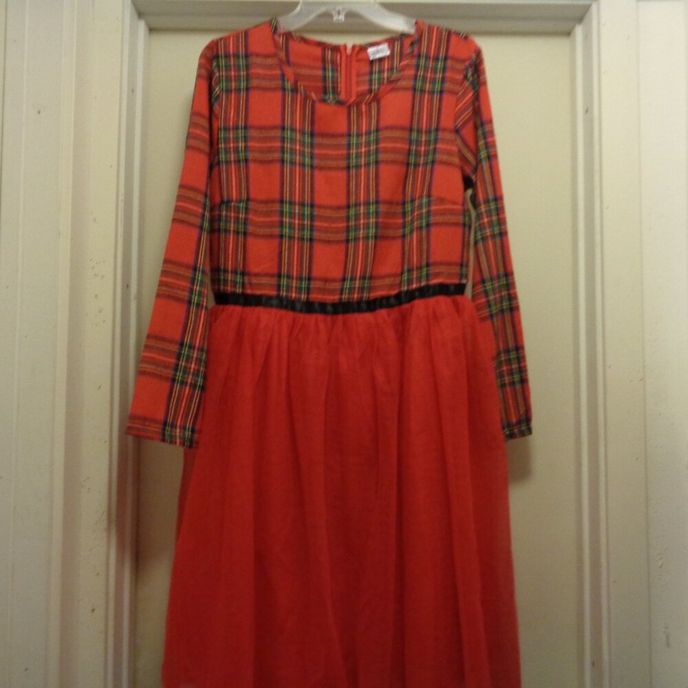 FESTIVE PRETTY IN PLAID & RED TULLE GIRL L